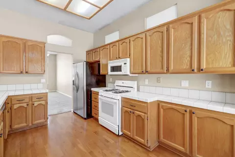 Kitchen - 2748 Genesee Dr, Rocklin, CA 95765 photo 2 of 3