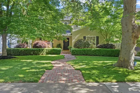 1049 11th Ave, Sacramento, CA 95818