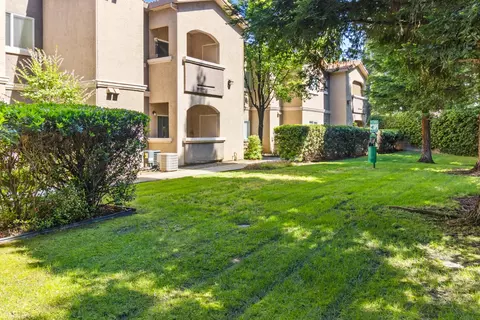 10001 Woodcreek Oaks Blvd #1711, Roseville, CA 95747