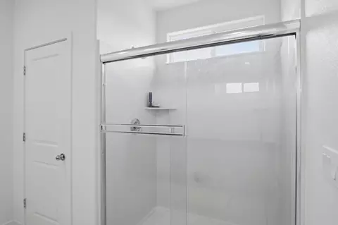 Bath - 5520 Cora Way, Keyes, CA 95328 photo 2 of 2