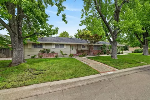1321 Normandy Ln, Sacramento, CA 95822