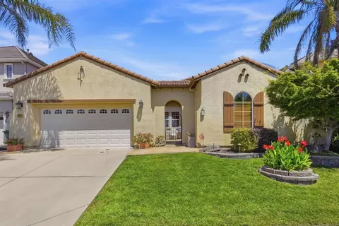 6817 Vilamoura Way, Elk Grove, CA 95757