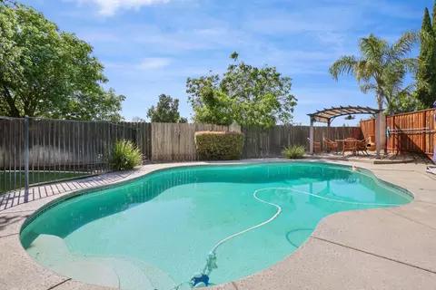 Exterior - 465 Olympus Way, Manteca, CA 95336 photo 7 of 12
