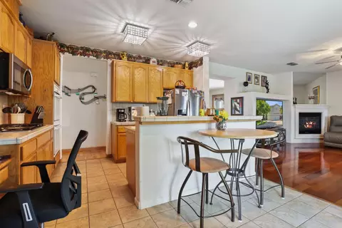 Kitchen - 465 Olympus Way, Manteca, CA 95336 photo 3 of 5