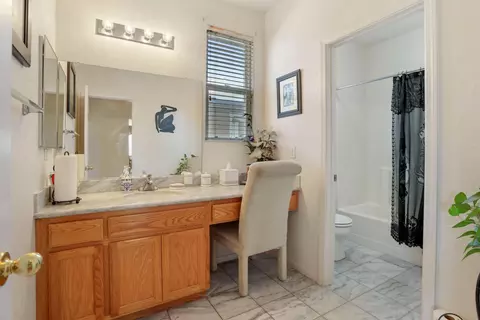 Bath - 465 Olympus Way, Manteca, CA 95336 photo 5 of 5