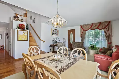 Dining - 465 Olympus Way, Manteca, CA 95336 photo 2 of 2