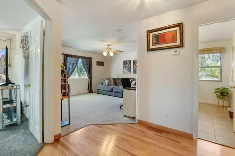 Entry Way - 465 Olympus Way, Manteca, CA 95336 photo 4 of 8