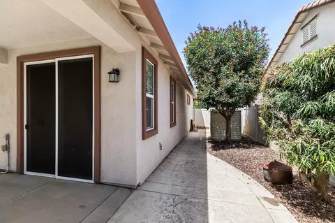 Exterior - 2634 Steeple Run Ln, Manteca, CA 95336 photo 15 of 20