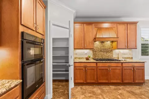 Kitchen - 2634 Steeple Run Ln, Manteca, CA 95336 photo 4 of 6