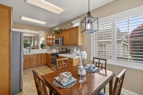 Dining - 1561 1561 Hackberry Ln, Lincoln, CA 95648 photo 3 of 5