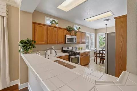 Kitchen - 1561 1561 Hackberry Ln, Lincoln, CA 95648 photo 3 of 8