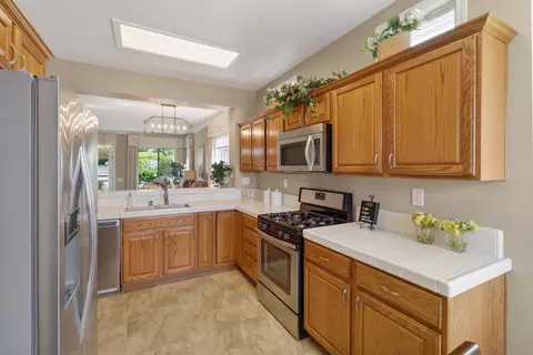 Kitchen - 1561 1561 Hackberry Ln, Lincoln, CA 95648 photo 7 of 8