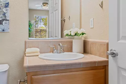 Bath - 3957 Forest Cir, Castro Valley, CA 94546 photo 3 of 7
