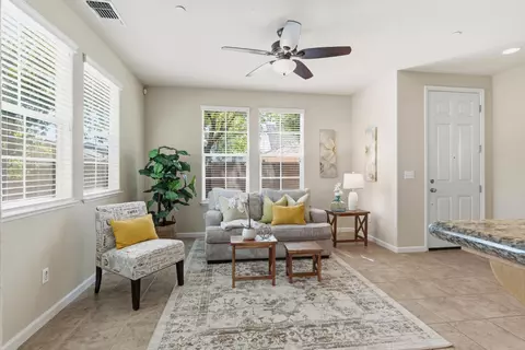 Living - 3957 Forest Cir, Castro Valley, CA 94546 photo 2 of 3