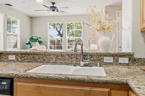 Kitchen - 3957 Forest Cir, Castro Valley, CA 94546 photo 5 of 5