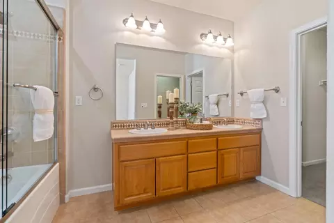 Bath - 3957 Forest Cir, Castro Valley, CA 94546 photo 5 of 7