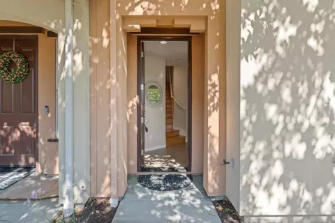 Entry Way - 3957 Forest Cir, Castro Valley, CA 94546 photo 2 of 5