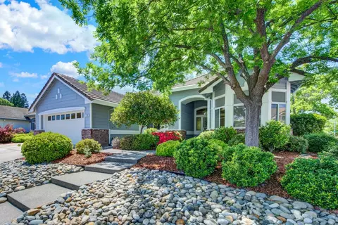 7100 Kingbird Ln, Roseville, CA 95747