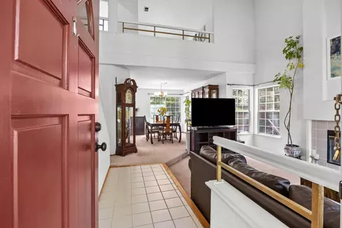 Entry Way - 1001 Ignacio Ct, Pinole, CA 94564 photo 1 of 3