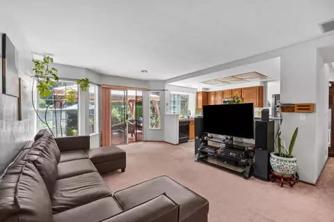 Living - 1001 Ignacio Ct, Pinole, CA 94564 photo 2 of 3