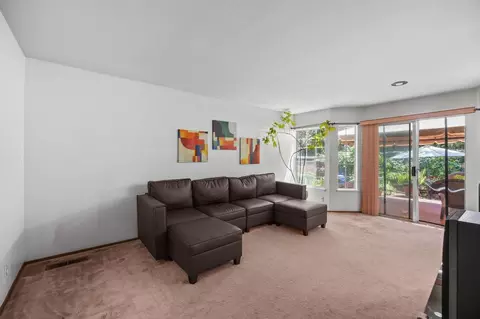 Living - 1001 Ignacio Ct, Pinole, CA 94564 photo 3 of 3
