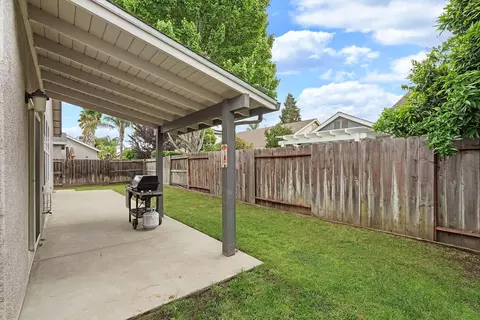 Exterior - 1692 Solaro Way, Manteca, CA 95336 photo 3 of 8
