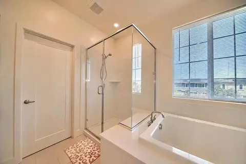 Bath - 1931 Everest Pl, Tracy, CA 95377 photo 5 of 5