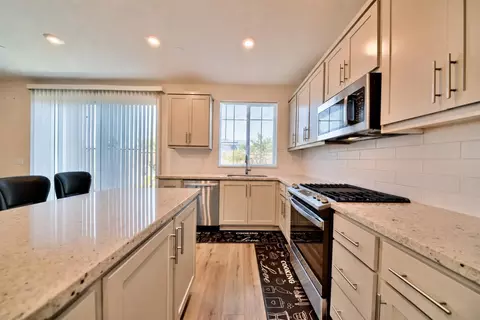 Kitchen - 1931 Everest Pl, Tracy, CA 95377 photo 1 of 3