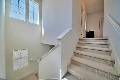 Entry Way - 1931 Everest Pl, Tracy, CA 95377 photo 5 of 6