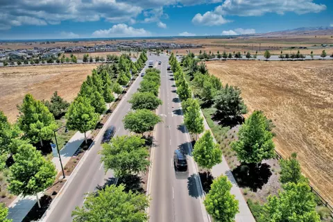 View/Area - 1931 Everest Pl, Tracy, CA 95377 photo 2 of 3