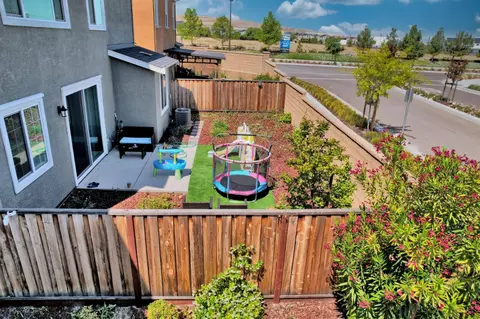 Exterior - 1931 Everest Pl, Tracy, CA 95377 photo 3 of 3