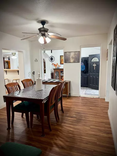 Dining - 1535 Melrose Ave, Modesto, CA 95350 photo 2 of 4