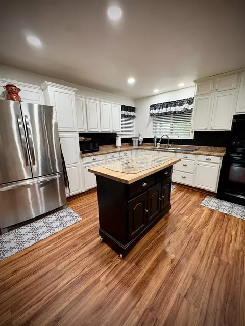 Kitchen - 1535 Melrose Ave, Modesto, CA 95350 photo 1 of 8