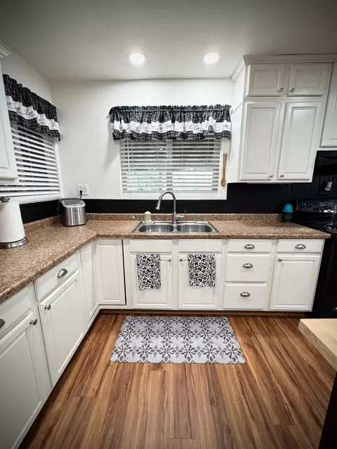 Kitchen - 1535 Melrose Ave, Modesto, CA 95350 photo 3 of 8