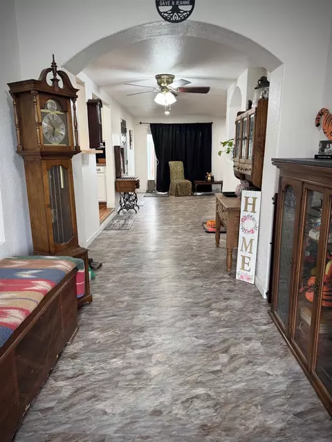 Entry Way - 1535 Melrose Ave, Modesto, CA 95350 photo 3 of 7