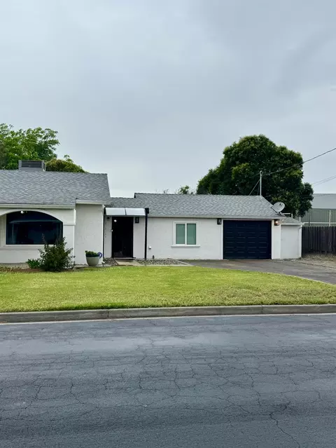 Exterior - 1535 Melrose Ave, Modesto, CA 95350 photo 3 of 20