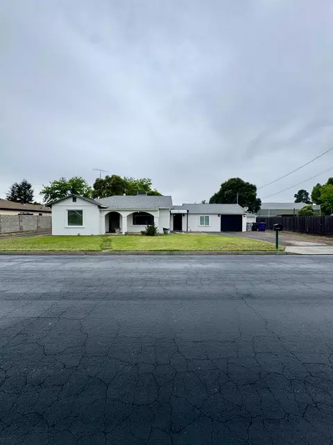 Exterior - 1535 Melrose Ave, Modesto, CA 95350 photo 2 of 20