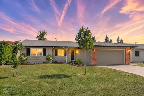 2405 El Lujo Way, Rancho Cordova, CA 95670