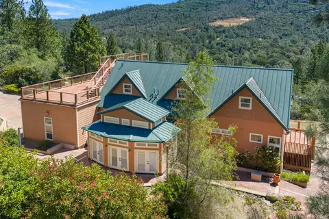 12455 Hallwood Pl, Grass Valley, CA 95949 photo 2