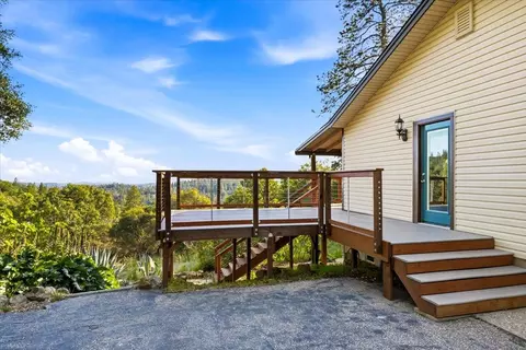 18572 Estrada Pl, Grass Valley, CA 95949 photo 4