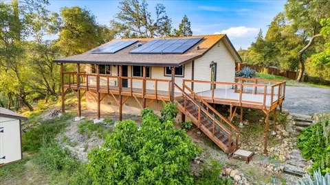 18572 Estrada Pl, Grass Valley, CA 95949