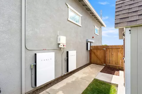 Exterior - 1559 Irish Draught Way, Olivehurst, CA 95961 photo 8 of 9