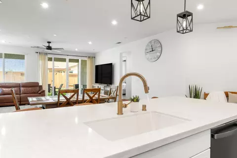 Kitchen - 1559 Irish Draught Way, Olivehurst, CA 95961 photo 3 of 5