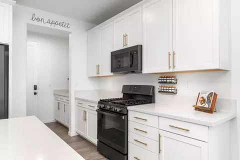 Kitchen - 1559 Irish Draught Way, Olivehurst, CA 95961 photo 5 of 5