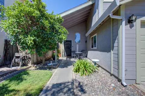 Exterior - 3151 Andre Ln, Turlock, CA 95382 photo 3 of 9