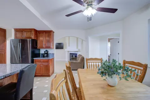 Dining - 3151 Andre Ln, Turlock, CA 95382 photo 3 of 3