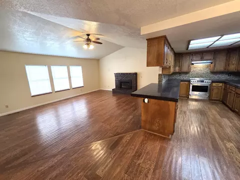 Living - 731 Nancy Dr, Ripon, CA 95366 photo 1 of 2