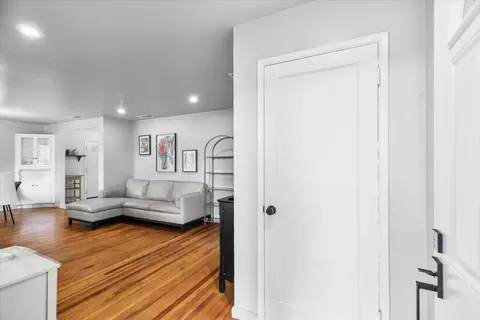 Entry Way - 512 Catalina Way, Modesto, CA 95350 photo 1 of 2