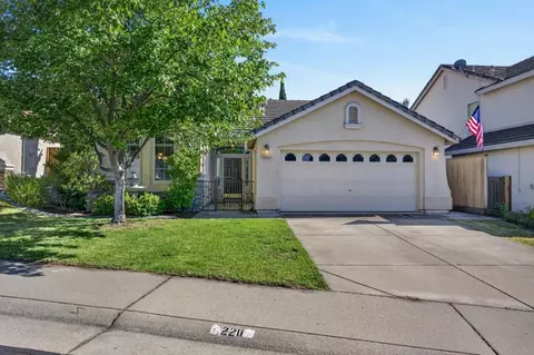 2211 Vail Ct, Rocklin, CA 95765