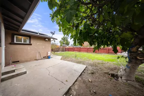 Exterior - 3140 Kellogg Ave, Turlock, CA 95382 photo 2 of 3